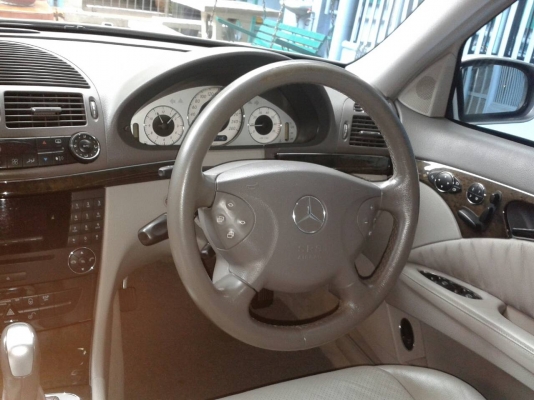 ขายด่วน รถเบนซ์ E240 ปี 2003