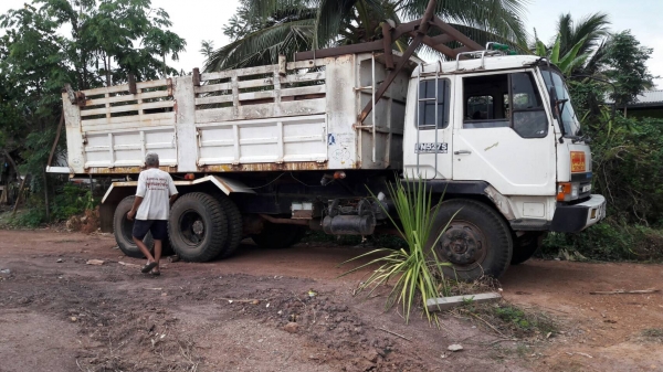 ขาย 10 ล้อดั้ม มีระบบลากพ่วง ไอ้หลงเทอร์โบ FN527M-TF0015 เครื่อง 6D16 220 แรงม้า เกียร์ 10 สปีด คัสซีสวยตลอดเส้น ทะเบียนครบพร้อมโอน ขาย 10 ล้อดั้ม มีระบบลากพ่วง ไอ้หลงเทอร์โบ FN527M-TF0015 เครื่อง 6D16 220 แรงม้า เกียร์ 10 สปีด คัสซีสวยตลอดเส้น ทะเบียนครบพร้อมโอน