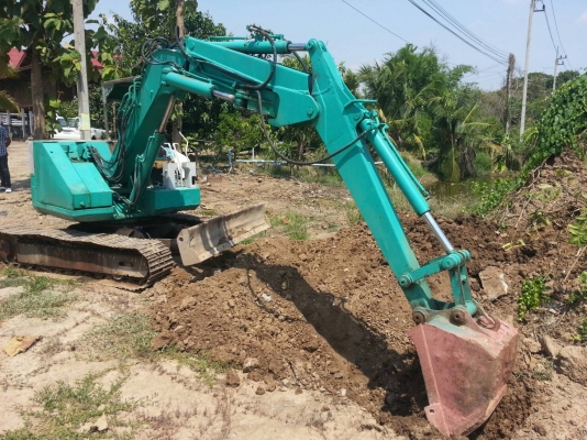 ขายรถแบคโฮ KOMATSU PC50UU ราคา 195000