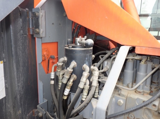 Hitachi ZX135 เก่าญี่ปุ่น ใบแทรค 70ซม.