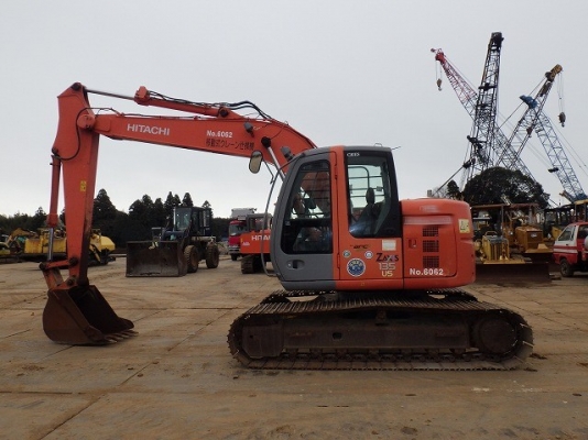 Hitachi ZX135 เก่าญี่ปุ่น ใบแทรค 70ซม.