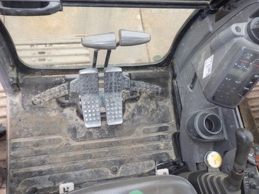 Hitachi ZX135 เก่าญี่ปุ่น ใบแทรค 70ซม.