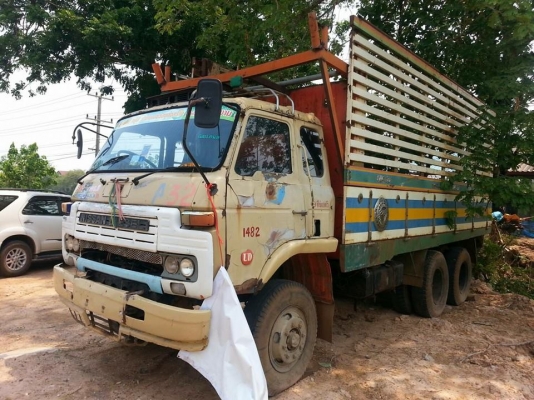 ขายรถ10ล้อ ดี้มเกษตรเพลาเดียว เครื่อง185แรง HO7C เอกสารเล่มทะเบียนพร้อมโอน สนใจโทร 090-8588220คุณนะ 093-3258446คุณบิว หรือเข้าดูสินค้าอื่นๆได้ที่ www.truck.in.th/498 หรือเพจFacebook ณรงค์ ซื้อขายรถมือสอง (เว็บไซต์ส่วนตัว) หรือFacebook คุณนะ รถบรรทุก