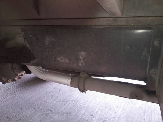 รถฮีโน่ 6 ล้อ ตู้แห้ง FG1J  220 แรงม้า. ปี 48.   ( รถวิ่ง 14x,xxx  กม. )     สนใจติดต่อ  081 - 6079515