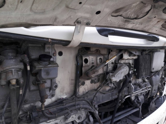 รถฮีโน่ 6 ล้อ ตู้แห้ง FG1J  220 แรงม้า. ปี 48.   ( รถวิ่ง 14x,xxx  กม. )     สนใจติดต่อ  081 - 6079515