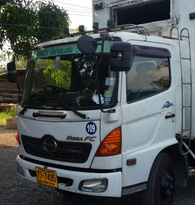 หกล้อ ฮีโน่ FC4J145ปี50 แอร์ พ.เวอร์ ตู้เย็น ช่วงยาว 5.50ม สภาพดีสวยเดิมๆพร้อมใช้งาน ทะเบียนพร้อมโอน ราคา 695,000บ ขาดเฉพาะชุดแอร์ ครับ