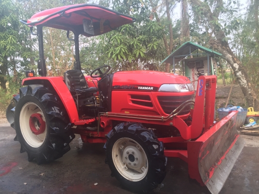 ขายๆรถไถยันม่าร์ EF494T (WD) 2เพลา. สภาพนางฟ้า งามมากๆ. พร้อมอุปกรณ์ดันดิน และผานพรวน. ขายราคา. 468000. ชั่วโมงการทำงานน้อยมาก รีบๆจับจองกันด่วนๆสนใจโทร. 081-9136451.  #ขอดูภาพเพิ่มเติมทางline:bow6451