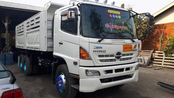 ขายเมก้า 251 ปี 57ไมล์ 150000กว่าโล