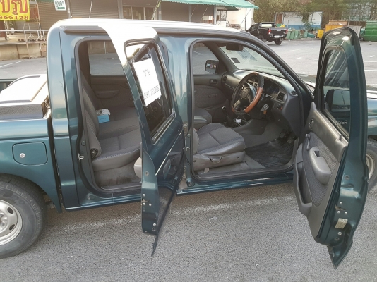 ขายรถ FORD RANGER ปี2002 4 ประตู