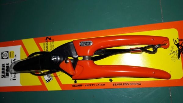 ขายกรรไกรตัดกิ่งไม้ตราตะบองเพชร Saboten Made in Japan. ขายกรรไกรตัดกิ่งไม้ตราตะบองเพชร Saboten Made in Japan.