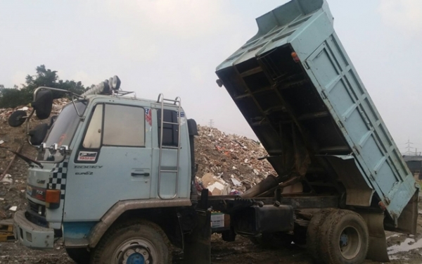 รถ6ล้อดัมพ์ ร็อคกี้