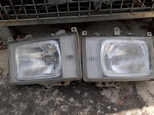 ไฟหน้ามิตซูแคนเตอร์ 115 pn  FB  ญี่ปุ่นแท้ใสๆ