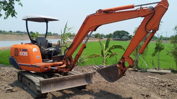 ขายฮิตาชิ EX 35 สวยๆ 3600ชม.อินวอยน์ แห้งๆ.ปั๊มนิ้วคอลโทลน้ำมันเก่านอกใช้ในไทยไม่กี่เดือน