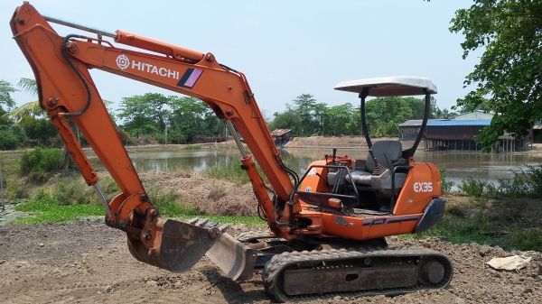 ขายฮิตาชิ EX 35 สวยๆ 3600ชม.อินวอยน์ แห้งๆ.ปั๊มนิ้วคอลโทลน้ำมันเก่านอกใช้ในไทยไม่กี่เดือน