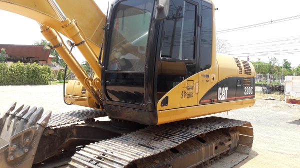 ขายCAT320C  รถสวย จัดเอกสารเล่มทะเบียนพร้อมโอน((เจ้าของขายเอง)) รถผลิตประเทศญี่ปุ่นสีเดิมๆสวยจัด  12000ชั่วโมง