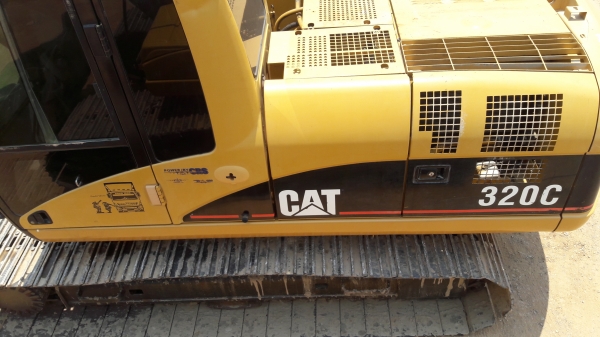 ขายCAT320C  รถสวย จัดเอกสารเล่มทะเบียนพร้อมโอน((เจ้าของขายเอง)) รถผลิตประเทศญี่ปุ่นสีเดิมๆสวยจัด  12000ชั่วโมง