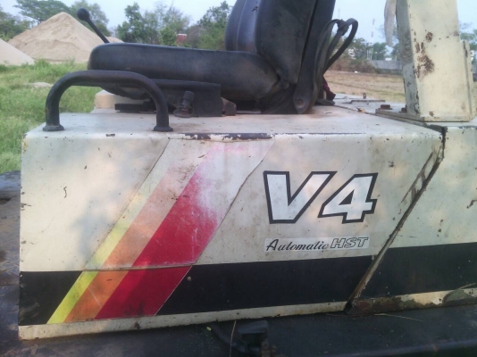 ชายรถตัก  Vanmar  v4 เครื่องจักกลกลหนัก  สภาพพร้อมใช้  ราคา 350,000 บาท