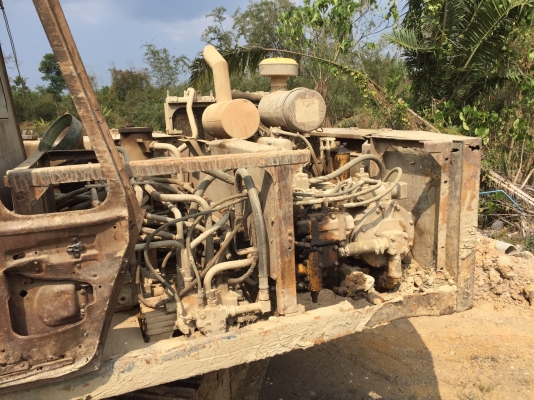 ขายรถแบคโฮ KOMATSU PC200-2 ราคา 250000 ขายรถแบคโฮ KOMATSU PC200-2 ราคา 250000