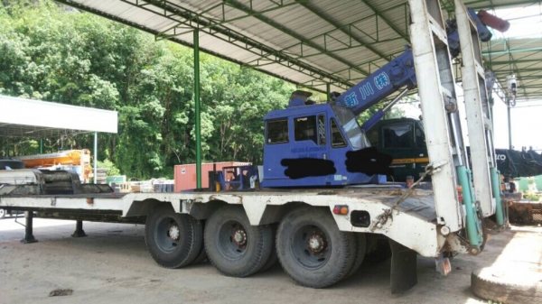 ขายหางโลเบตของ USA 3 เพลายัด กว้าง 3 เมตรยาว 9 เมตร มีสะพานไฮดรอลิค ราคา 550000