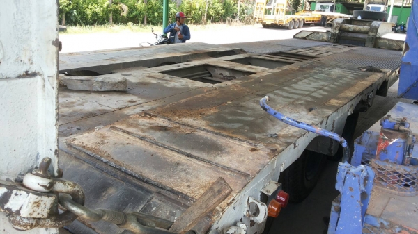 ขายหางโลเบตของ USA 3 เพลายัด กว้าง 3 เมตรยาว 9 เมตร มีสะพานไฮดรอลิค ราคา 550000