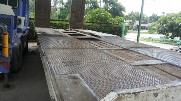 ขายหางโลเบตของ USA 3 เพลายัด กว้าง 3 เมตรยาว 9 เมตร มีสะพานไฮดรอลิค ราคา 550000