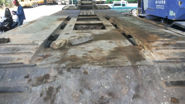 ขายหางโลเบตของ USA 3 เพลายัด กว้าง 3 เมตรยาว 9 เมตร มีสะพานไฮดรอลิค ราคา 550000