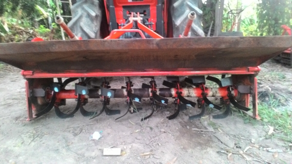 รถไถ คูโบต้า 36 แรงม้า รถสวน สีเดิม 1,1xx ชั่วโมง อุปกรณ์2ชิ้น