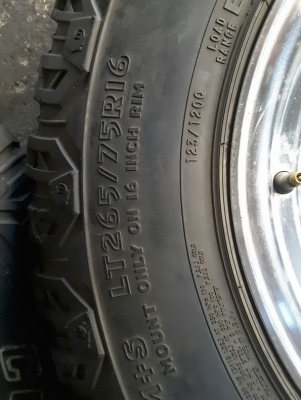 ล้อหยดนำ้ + Cooper Stt USA.265/75/16 ปี12 สภาพดี 1ชุด