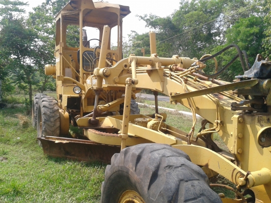 ขายรถเกรด KOMATSU GD37-6H ระบบไฮดรอริคทั้งคัน สภาพพร้อมใช้งาน เอกสารสัญญาซื้อขาย