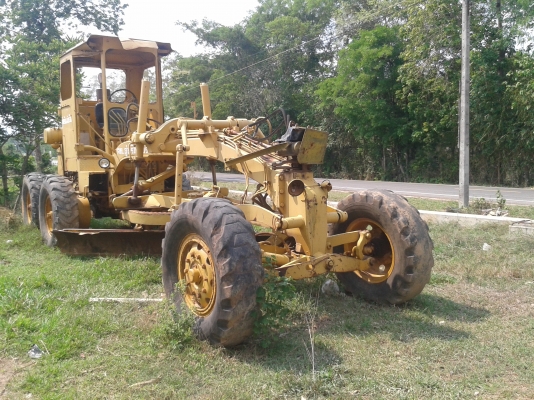 ขายรถเกรด KOMATSU GD37-6H ระบบไฮดรอริคทั้งคัน สภาพพร้อมใช้งาน เอกสารสัญญาซื้อขาย