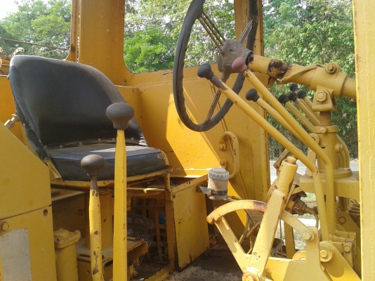 ขายรถเกรด KOMATSU GD37-6H ระบบไฮดรอริคทั้งคัน สภาพพร้อมใช้งาน เอกสารสัญญาซื้อขาย