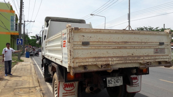 6ล้อดั้ม240แรงISUZU MP1FTR34 ปี56.ใช้น้อยมากไมล์แค่3หมื่นกิโลเอง...