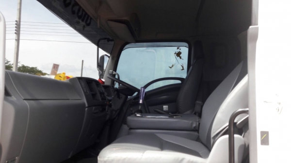6ล้อดั้ม240แรงISUZU MP1FTR34 ปี56.ใช้น้อยมากไมล์แค่3หมื่นกิโลเอง...