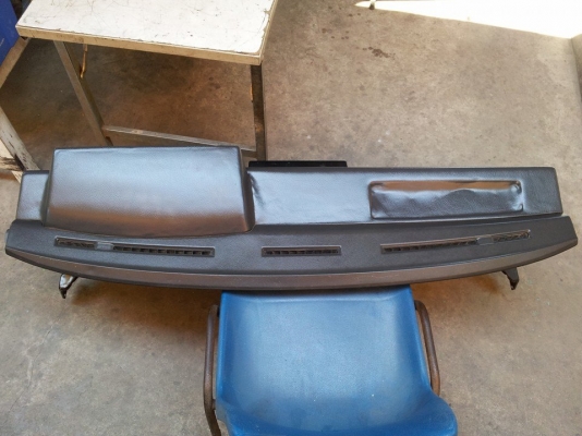 นวมคอนโซล Datsun 4WD รุ่นจอเหลี่ยม ไมล์ดีเซลTD27 A/T