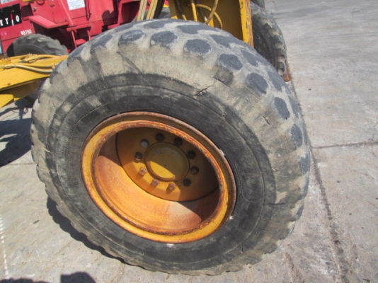 ขายรถเกรด นำเข้าจากอเมริกา รุ่น 140 H ซีเรียล 2ZK06044 ปี 2001