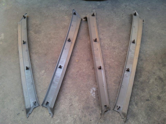 กาบเสา A R/L NISSAN TERRANO 1  แท้ญี่ปุ่น