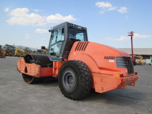 ขายรถบดสั่นสะเทือน ยี่ห้อ HAMM รุ่น 3518 ซีเรียล 61550 ปี 2004 นำเข้าจากต่างประเทศ  พร้อมชุดแจ้งจำหน่าย