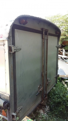 ขาย คอกหลังคาสูง 4ล้อ ขนาด1.70&times;3.00ม. สภาพสวย ไม่รั่ว ผ้าใบด้านข้างไม่รั่ว