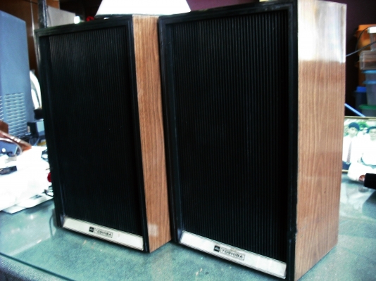 ลำโพง TOSHIBA ใช้คู่กับที่เล่นแผ่นเสียง TOSHIBA SM-130