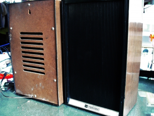 ลำโพง TOSHIBA ใช้คู่กับที่เล่นแผ่นเสียง TOSHIBA SM-130