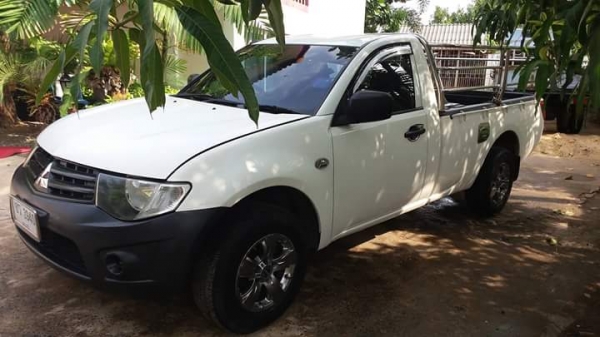 ขายรถที่บ้านด่วนสวยพร้อมใช้ปี10 เบนซิน+CNG3ถังวิ่งยาวๆเครื่องช่วงล่างดีคัทซีสวย