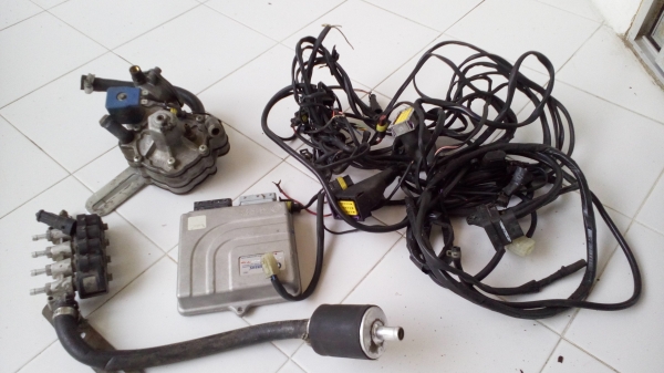 ขาย ชุดเเก๊ส รถยนต์