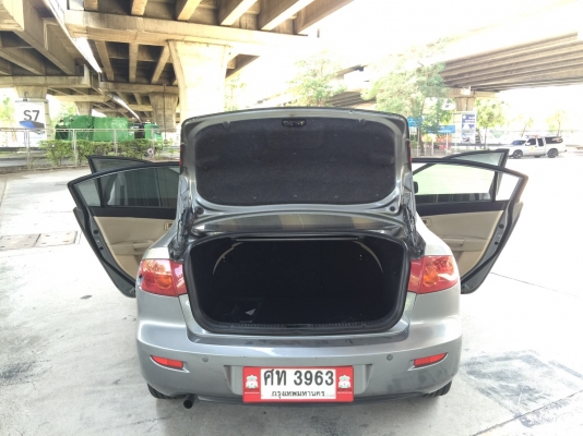 Mazda 3 1.6V ปี 2004 รถสวยเดิมทั้งคัน ประวัติดืไม่เคยชนไม่เคยติดแก๊ซ