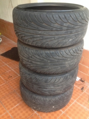 ยาง นันกัง 225 35 18 ปี15 สภาพสวยดอกเต็มชุดละ