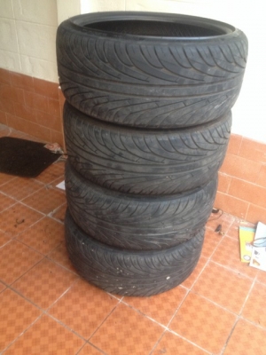 ยาง นันกัง 225 35 18 ปี15 สภาพสวยดอกเต็มชุดละ