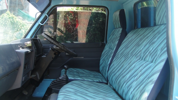 ดาวน์ 75000 ISUZU NKR รถห้างแท้ คัลฃีNKR58LU5M เครื่อง 4BE1(110แรง)เครื่องแน่น คัสฃีสวย เพาเวอร์ ทะเบียนพร้อม