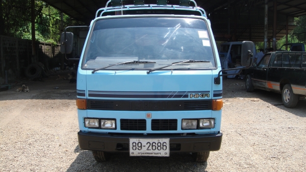 ดาวน์ 75000 ISUZU NKR รถห้างแท้ คัลฃีNKR58LU5M เครื่อง 4BE1(110แรง)เครื่องแน่น คัสฃีสวย เพาเวอร์ ทะเบียนพร้อม