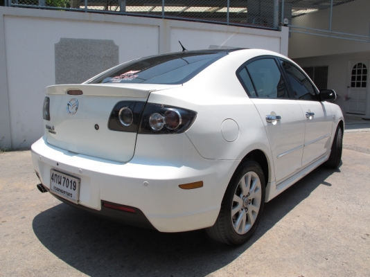 MAZDA 3 ปี 2010 ติด LPG ออกรถ 15,000 บาท