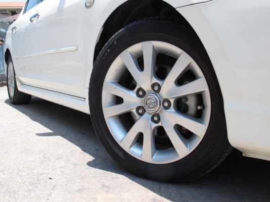 MAZDA 3 ปี 2010 ติด LPG ออกรถ 15,000 บาท