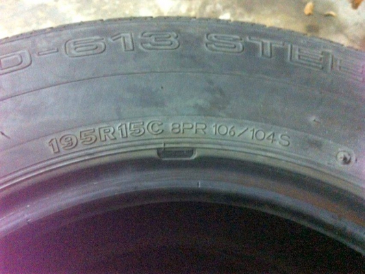 ยางบริสโตน 195R15 ปี13 ชุด2500บาท ยางประมูลกรมตำรวจ